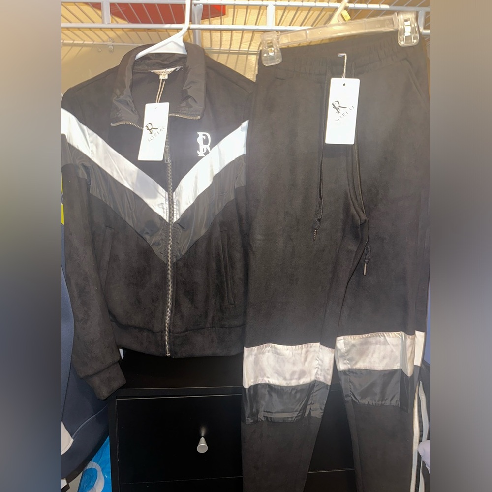 GSUWOO Tracksuit